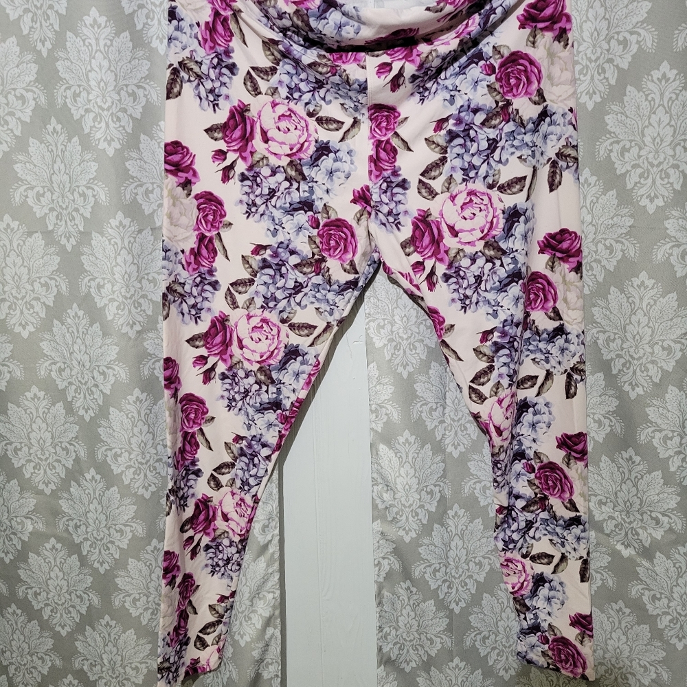 Lularoe pink floral leggings